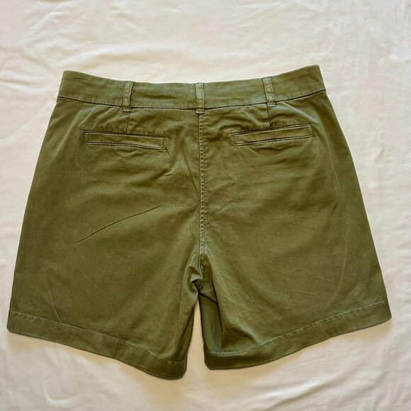 J. CREW OLIVE GREEN TWILL SHORTS SZ 10 - Picture 2 of 4